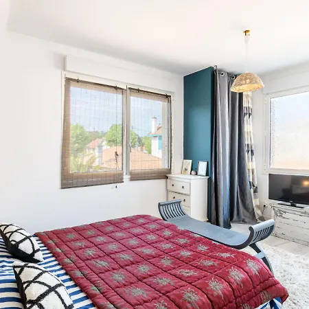 Aime Bourdier By Interhome Arcachón